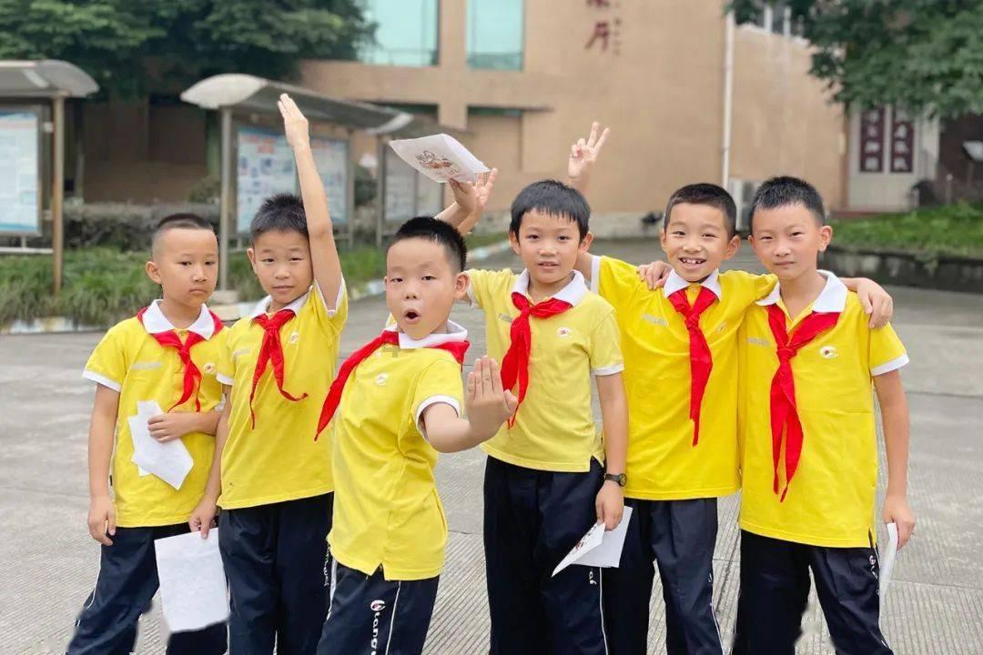 人们常会问,如果老婆跟妈掉下水老公会救谁?我一点都不好奇,我想问的是,老公跟爸掉下水,老婆会选谁呢-你关于人们常会问,如果老婆跟妈掉下水老公会救谁?我一点都不好奇,我想问的是,老公跟爸掉下水,老婆会选谁呢的疑问都可以在这里得到解答